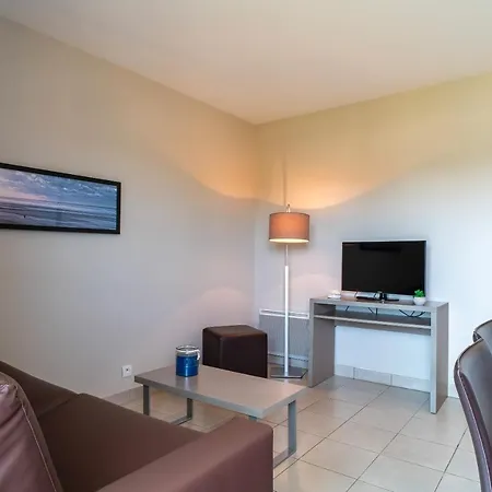 Les Thermes 421- Appt Pour 4 Avec Piscine Partagee Concarneau Extérieur photo