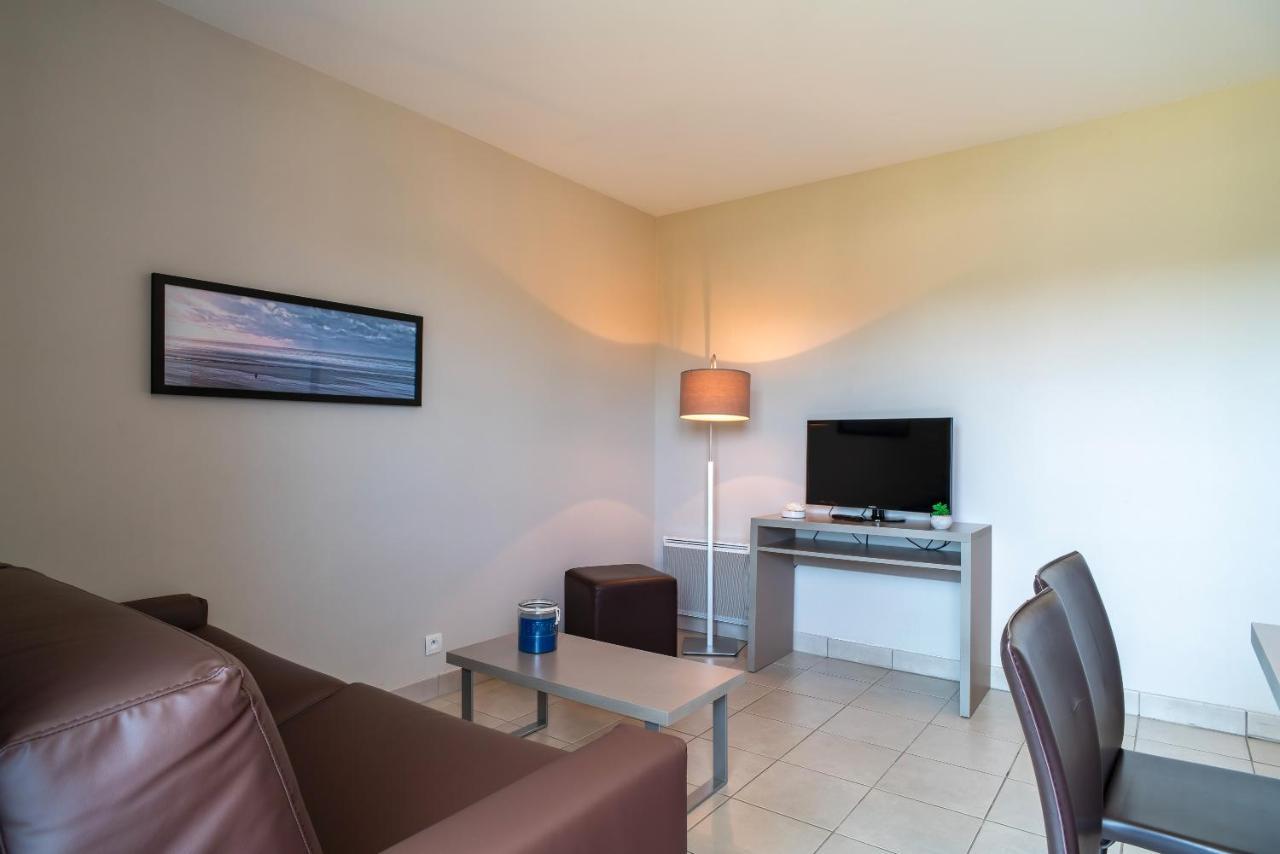 Les Thermes 421- Appt Pour 4 Avec Piscine Partagee Concarneau